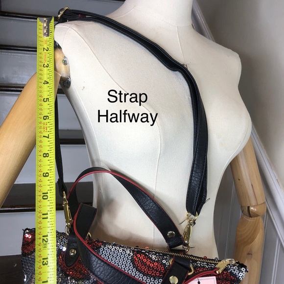 JUICY COUTURE Red Lipstick Kiss Lips Sequin Top Zip Crossbody Shoulder Bag NWT - Picture 13 of 17